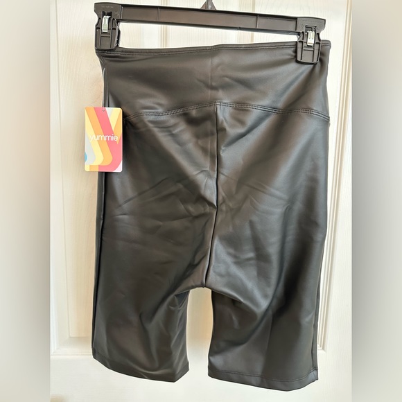 Yummie Faux Leather Biker Shorts - Picture 3 of 5